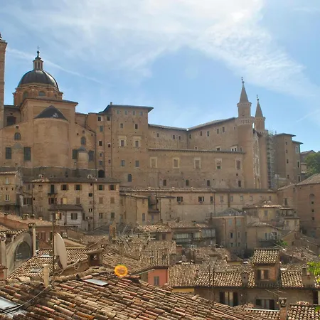 4 Bedroom Lovely In * Montefelcino