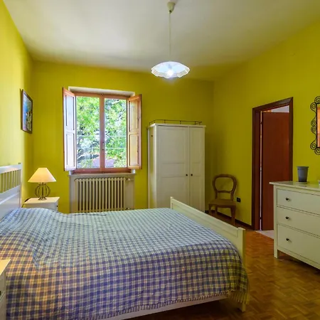 4 Bedroom Lovely In * Montefelcino