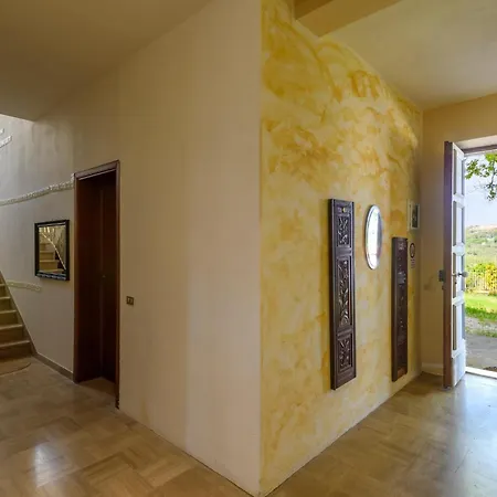 Apartment 4 Bedroom Lovely In *