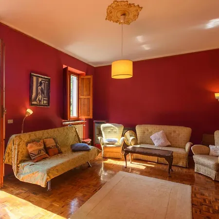 Apartment 4 Bedroom Lovely In Montefelcino