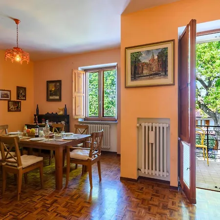 4 Bedroom Lovely In Apartment *